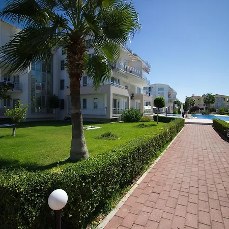 Nirvana Club Apartment *
